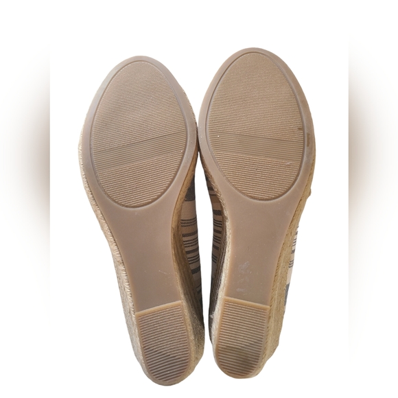 G.H. Bass & Co. Striped Kaitlyn Espadrilles Size 11 - Picture 8 of 8